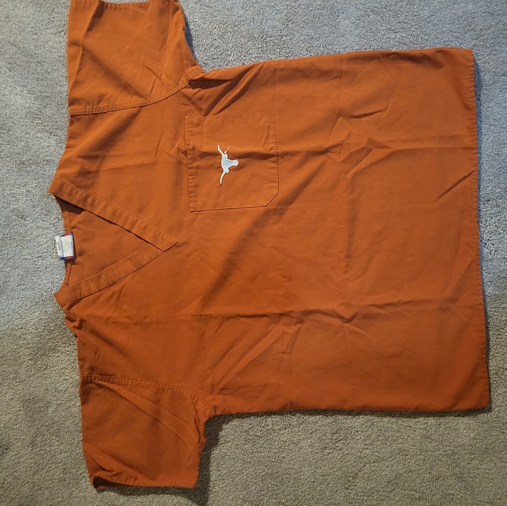 UT scrub top
